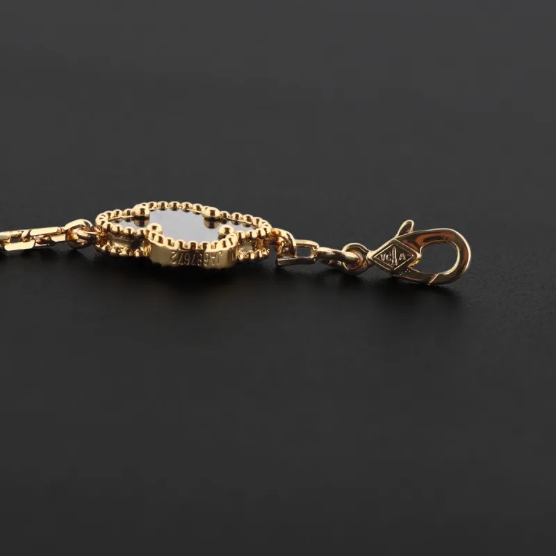 Van Cleef & Arpels Sweet Alhambra Bracelet Onyx/Gold