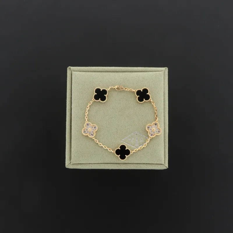 Van Cleef & Arpels Sweet Alhambra Bracelet Onyx/Gold