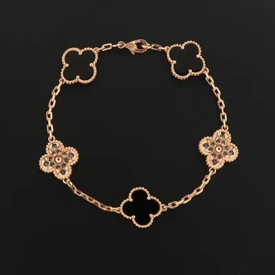 Van Cleef & Arpels Sweet Alhambra Bracelet Onyx/Rose Gold 01