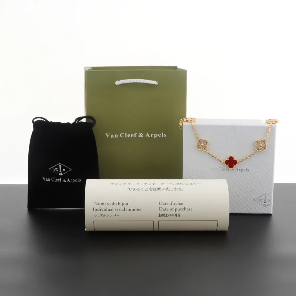 Van Cleef & Arpels Sweet Alhambra White Carnelian/Gold