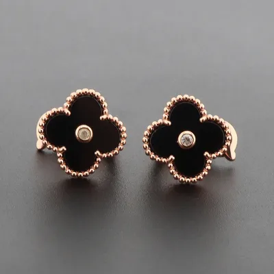 Van Cleef & Arpels Vintage Alhambra Earrings Black Onyx/Rose Gold 01