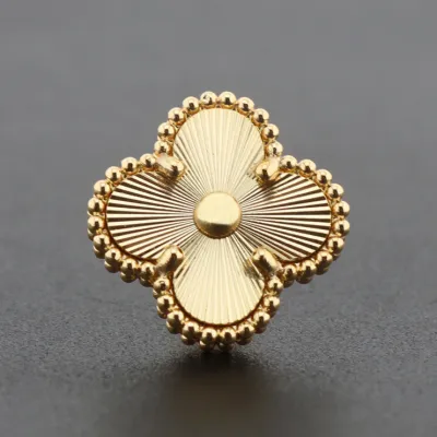 Van Cleef & Arpels Vintage Alhambra Earrings Gold 01