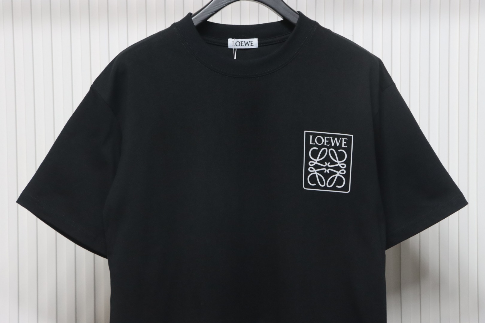 Loewe 23SS 3D Embossed Four-Leaf Clover T-Shirt Black