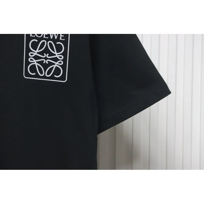 Loewe 23SS 3D Embossed Four-Leaf Clover T-Shirt Black