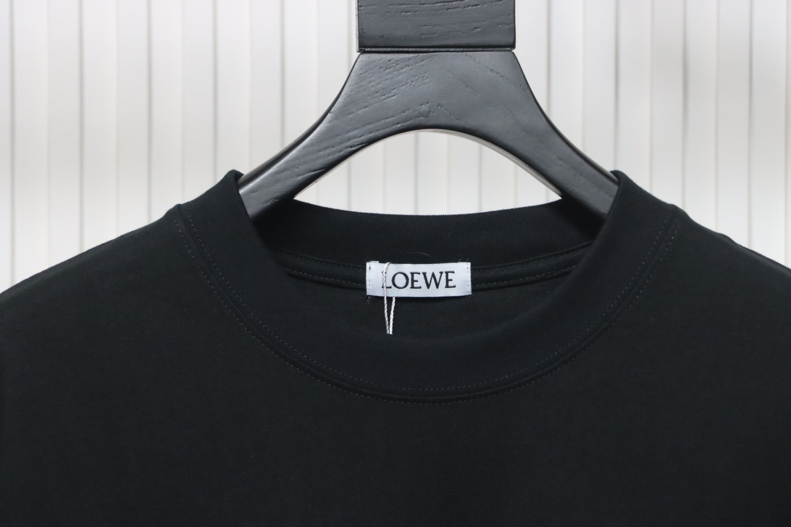 Loewe 23SS 3D Embossed Four-Leaf Clover T-Shirt Black