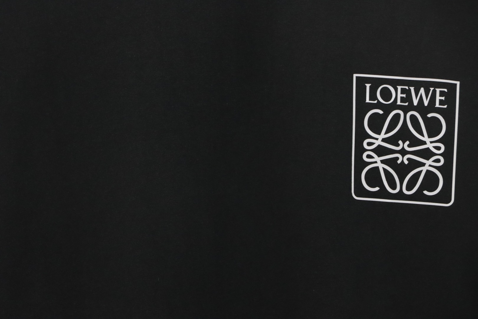 Loewe 23SS 3D Embossed Four-Leaf Clover T-Shirt Black