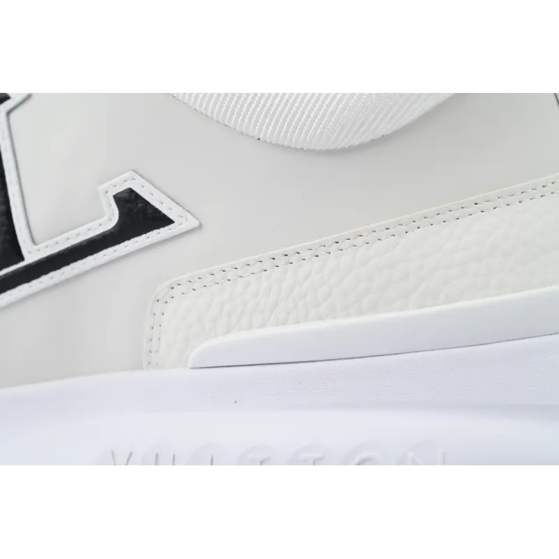 Louis Vuitton Runner Classic Sneaker White 1AHSTF