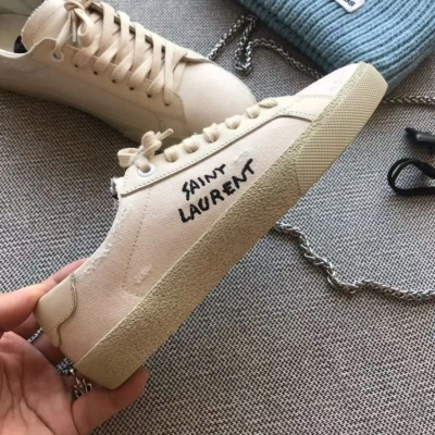 Saint Laurent Court Classic SL/06 Low Distressed Cream PB 610648GUP109113 02