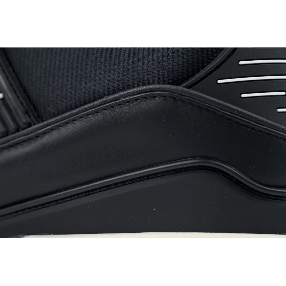 LV Trainer Sneaker Black Skin And White Background 1AD9WD