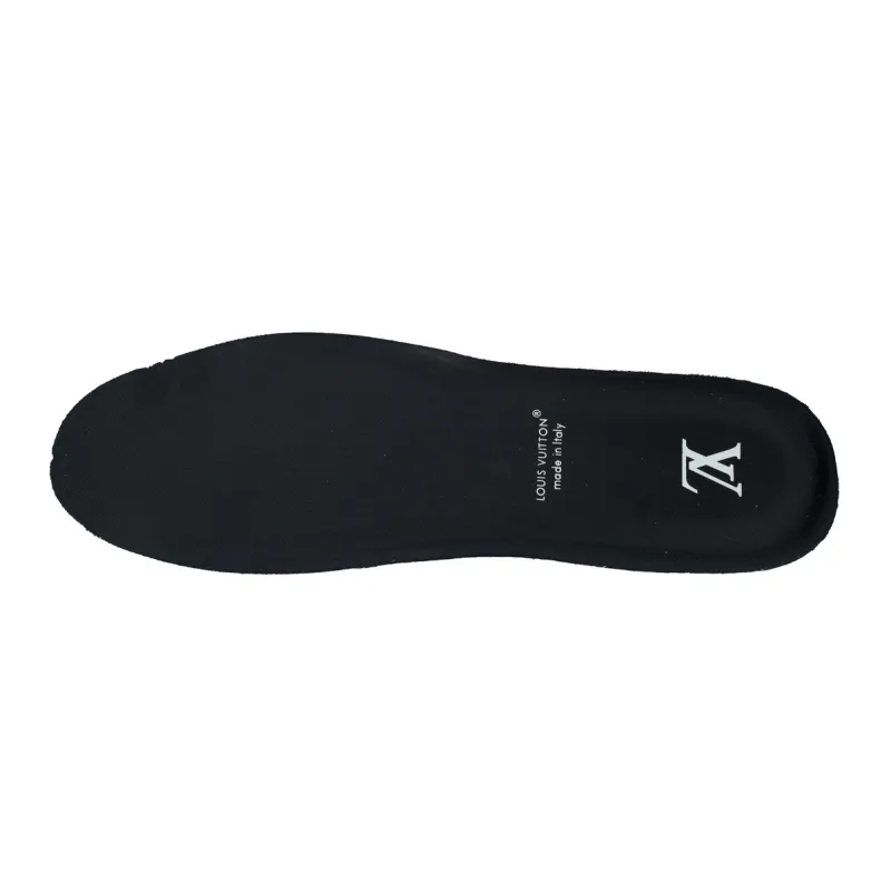 LV Trainer Sneaker Black Skin And White Background 1AD9WD
