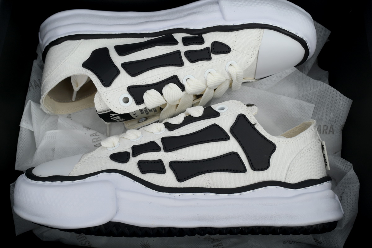 MIHARA YASUHIRO Black And White Bones NO.729