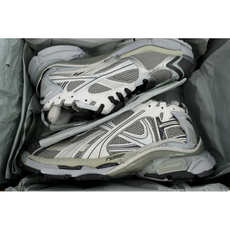 Balenciaga Runner Sneaker Grey Brown 772774 W3RMU 2000