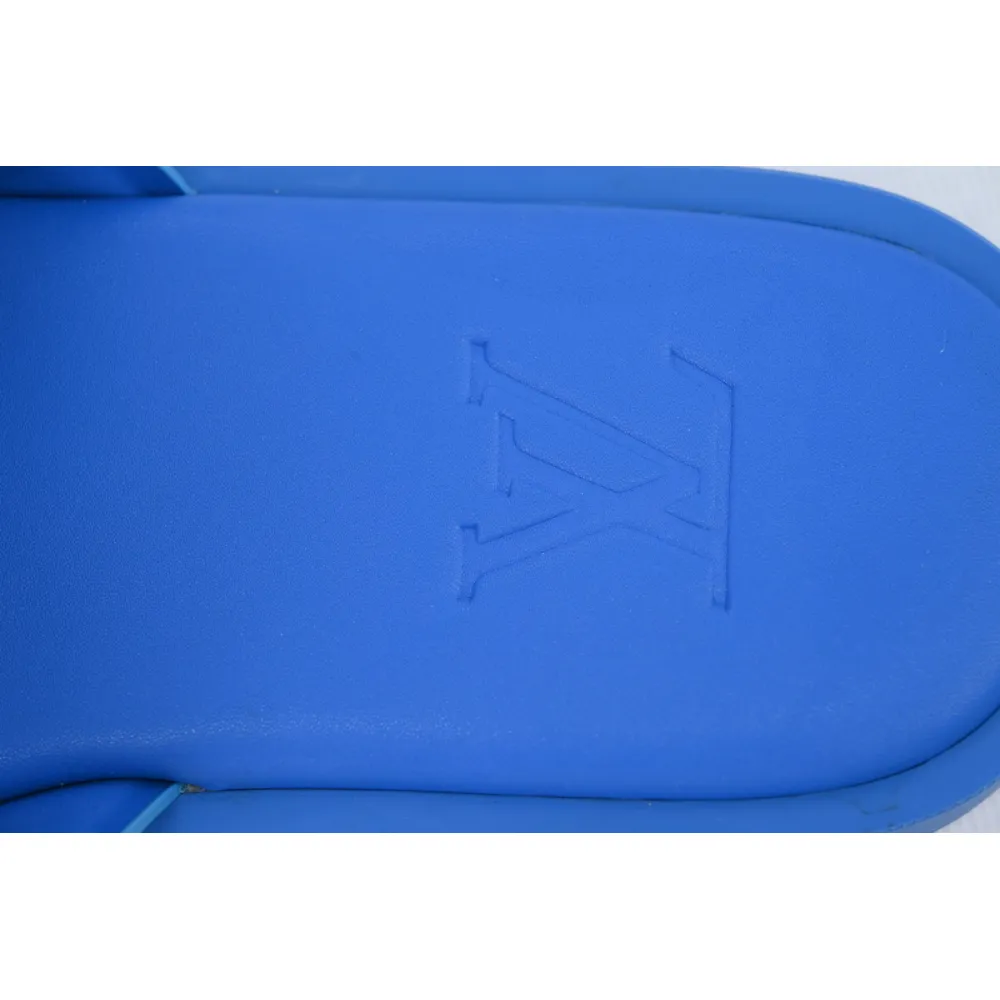 LOUIS VUITTON Oasis Blue Check