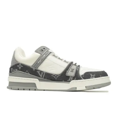Louis Vuitton Trainer Sneaker Grey 1AHOUD 02