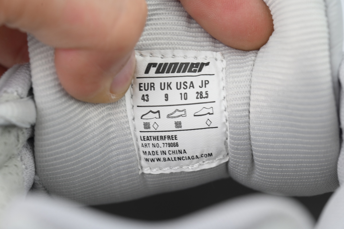 Balenciaga Runner 2.0 Grey Silver 779064 WRNNY 1180