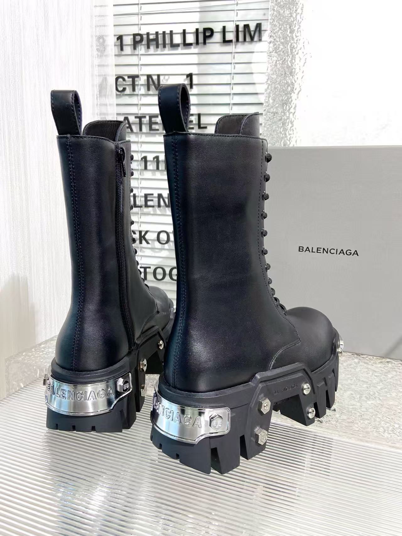 Balenciaga Bulldozer Platform Boots Black 1081