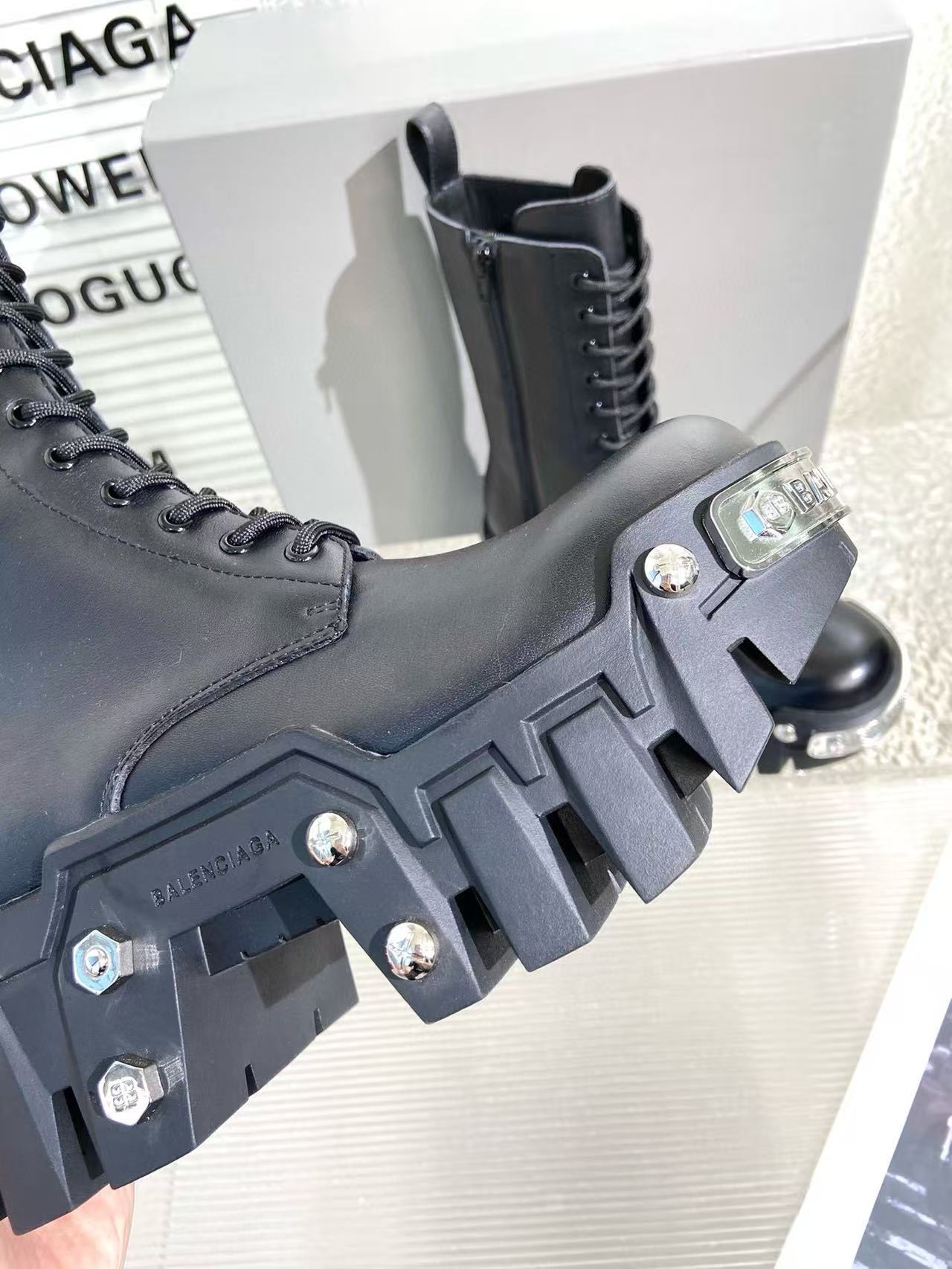 Balenciaga Bulldozer Platform Boots Black 1081