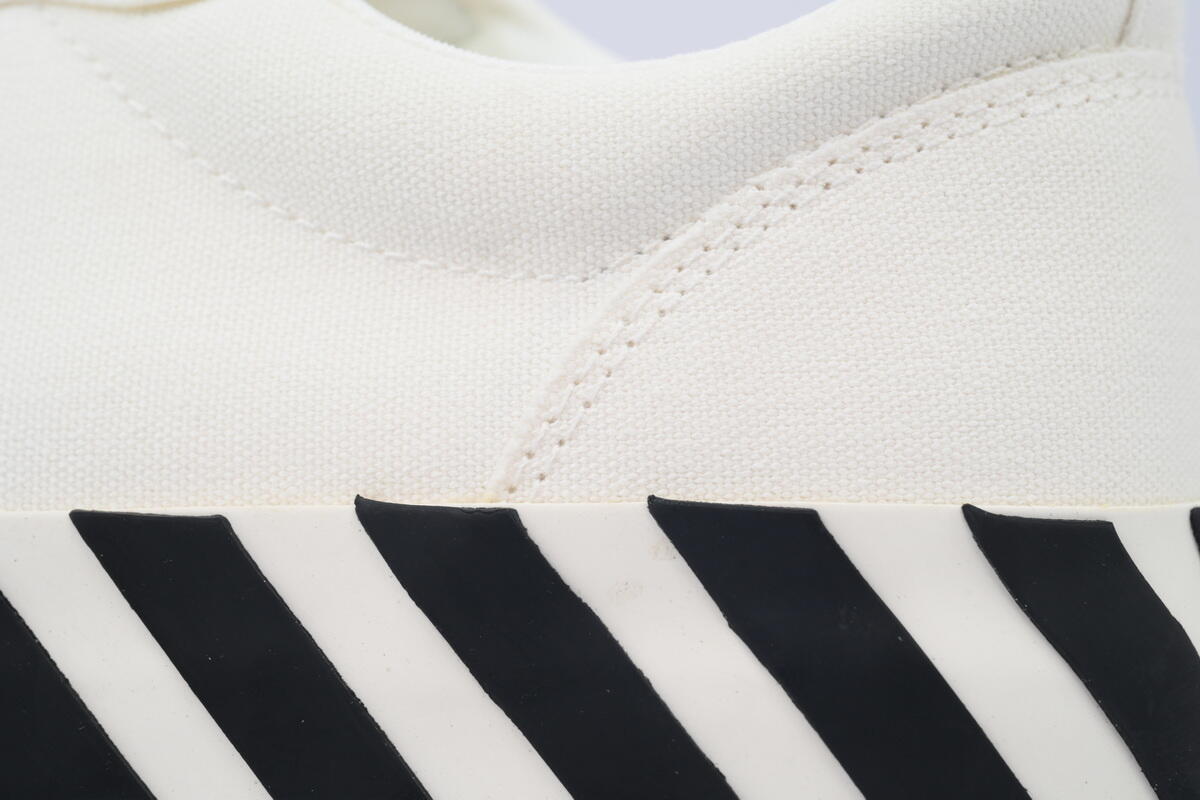 PK God Batch Off-White Vulc Low White Purple OMIA085R21FAB0010137