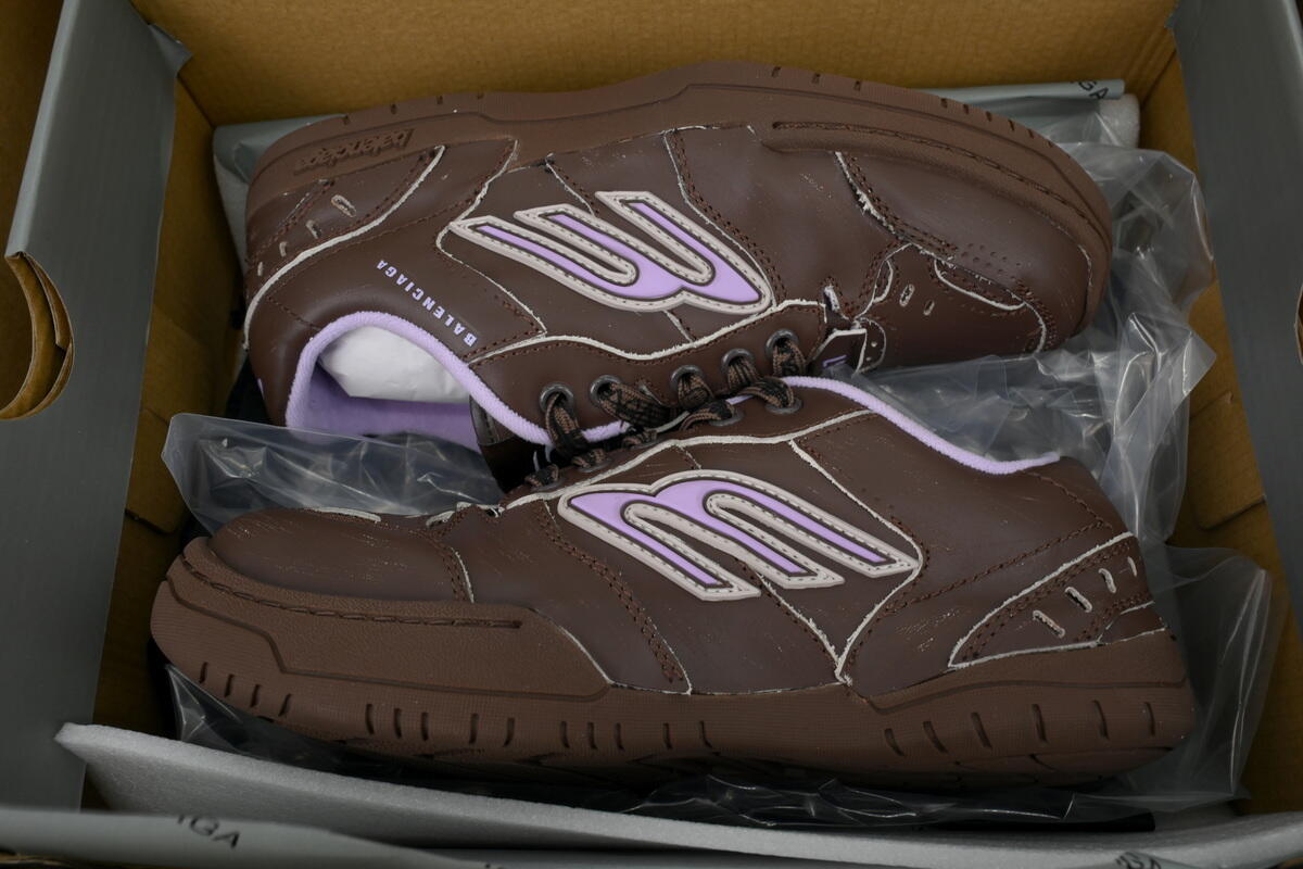 Balenciaga HAMPTONS WORN-OUT BROWN 841765 WCURB 9141