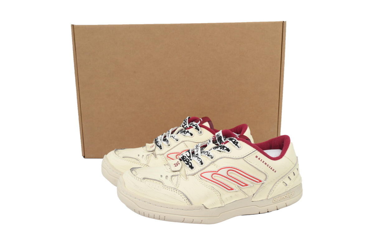 Balenciaga HAMPTONS WORN-OUT Beige Red 841765 WCURB 9141