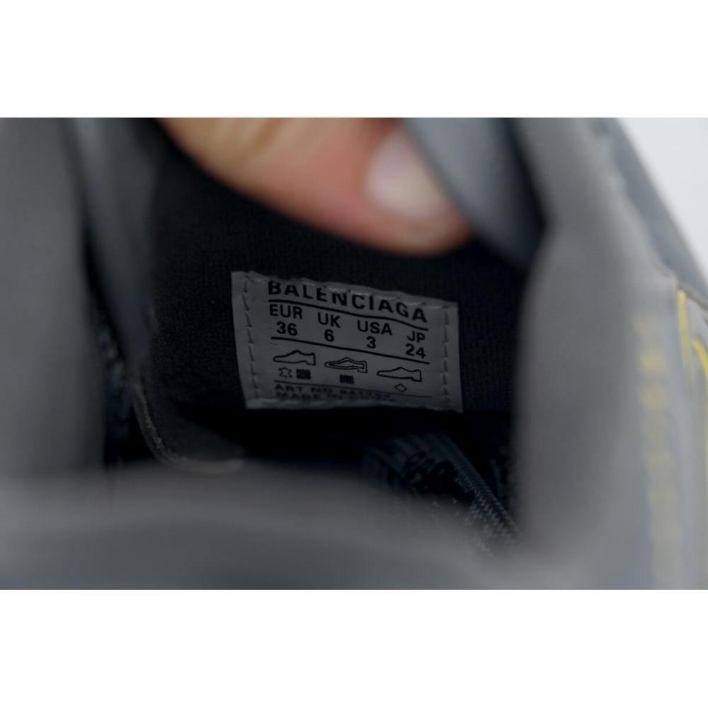 Balenciaga HAMPTONS WORN-OUT Grey 841765 WCURB 9141