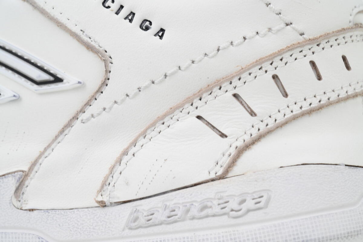 Balenciaga HAMPTONS WORN-OUT White 841763 WCURS 9000