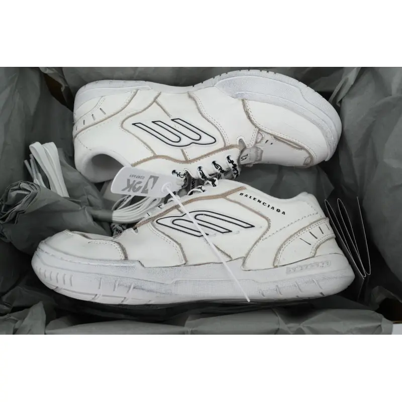 Balenciaga HAMPTONS WORN-OUT White 841763 WCURS 9000