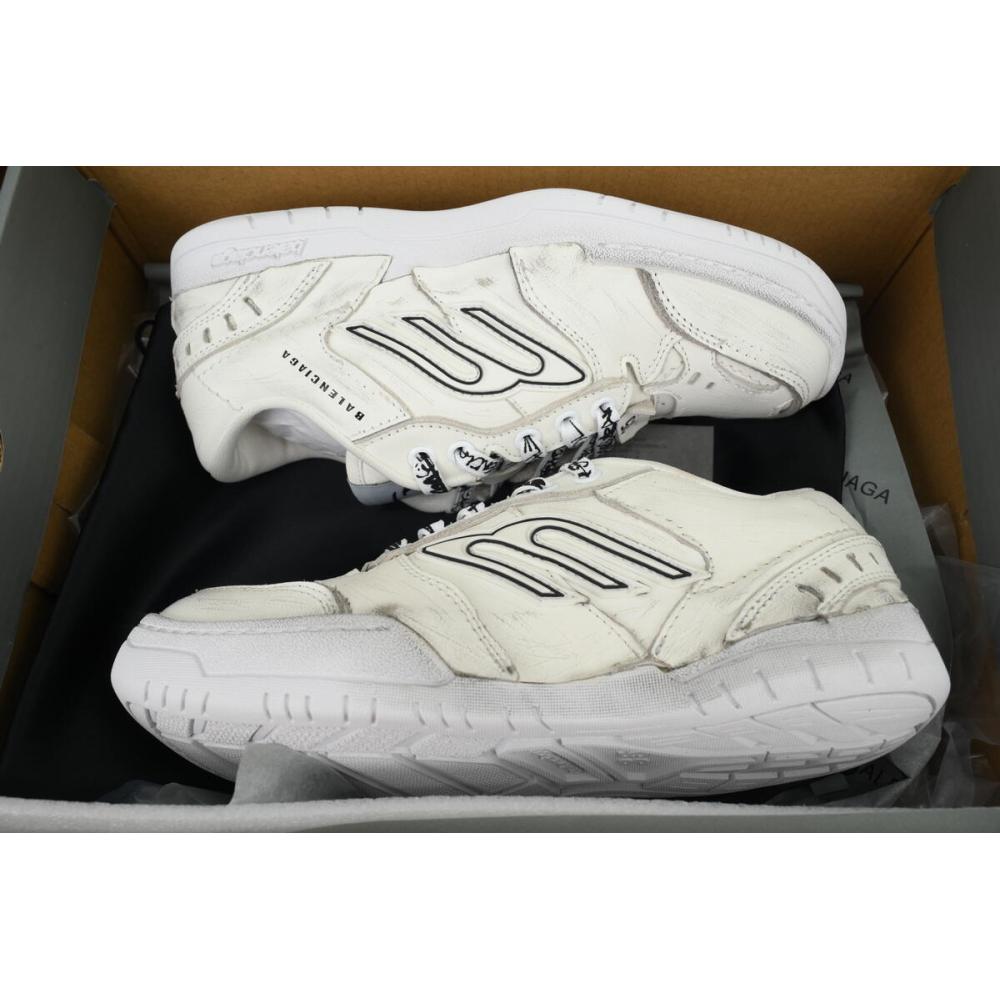 Balenciaga HAMPTONS WORN-OUT White 841765 WCURB 9141