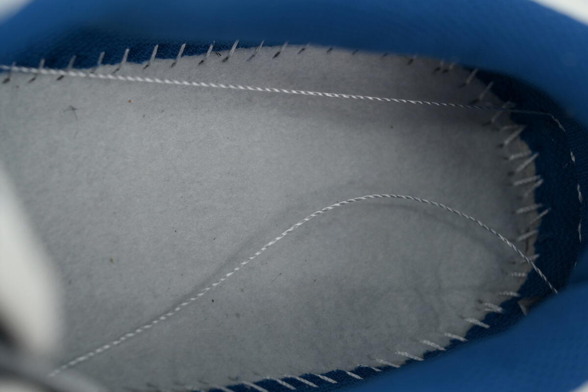 Balenciaga HAMPTONS WORN-OUT White Skyblue 841765 WCURB 9141