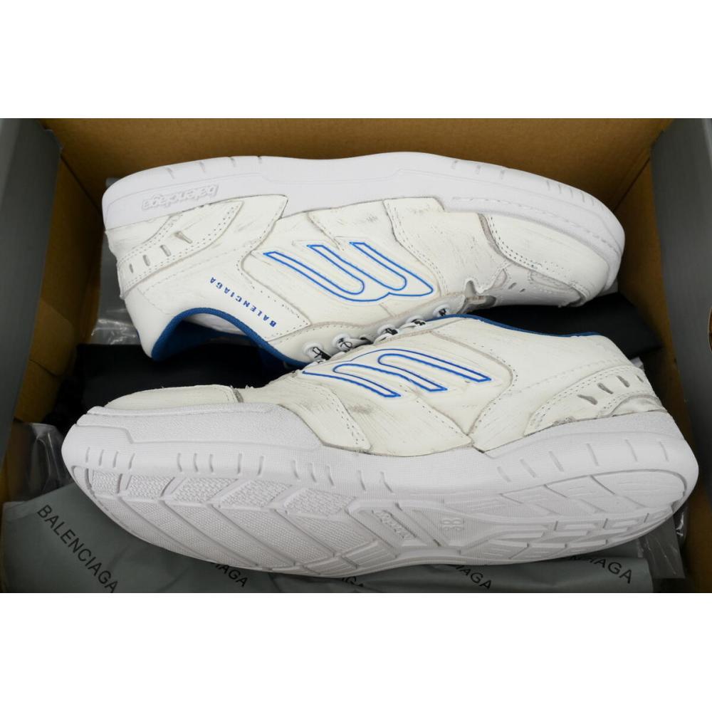 Balenciaga HAMPTONS WORN-OUT White Skyblue 841765 WCURB 9141