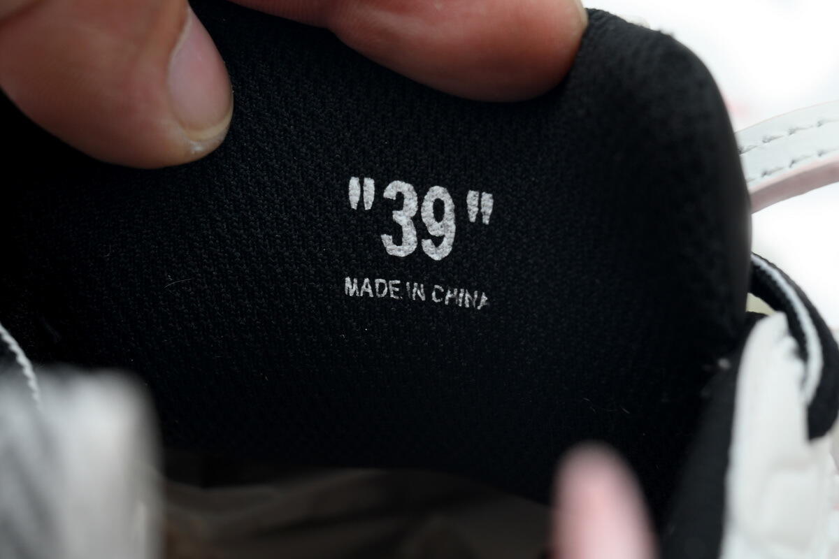 Off White Be Right Back Sneakers Pink Butterfly OWIA089W24 FAB00 23001