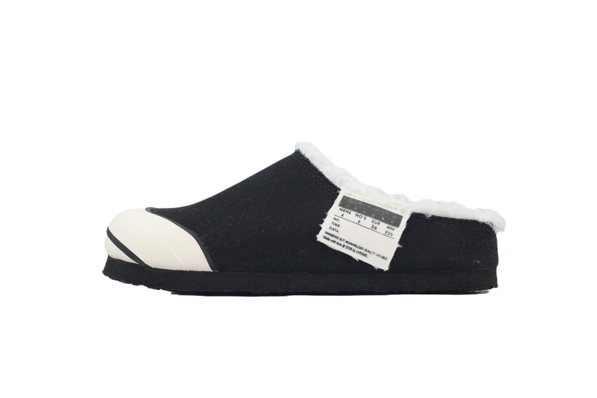 xVESSEL Cabin One Black And White