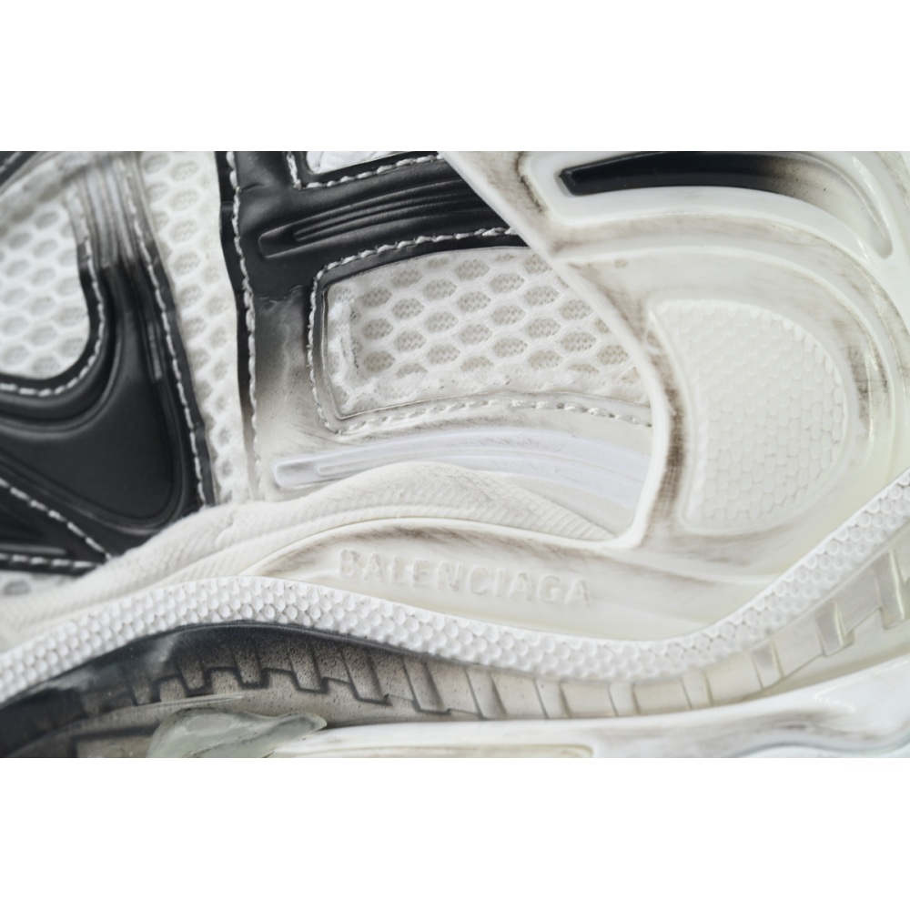 Balenciaga Runner Sneaker 'Gradient - White Black' 772774 WRUNG 9010
