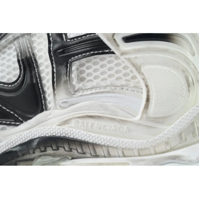 Balenciaga Runner Sneaker 'Gradient - White Black' 772774 WRUNG 9010