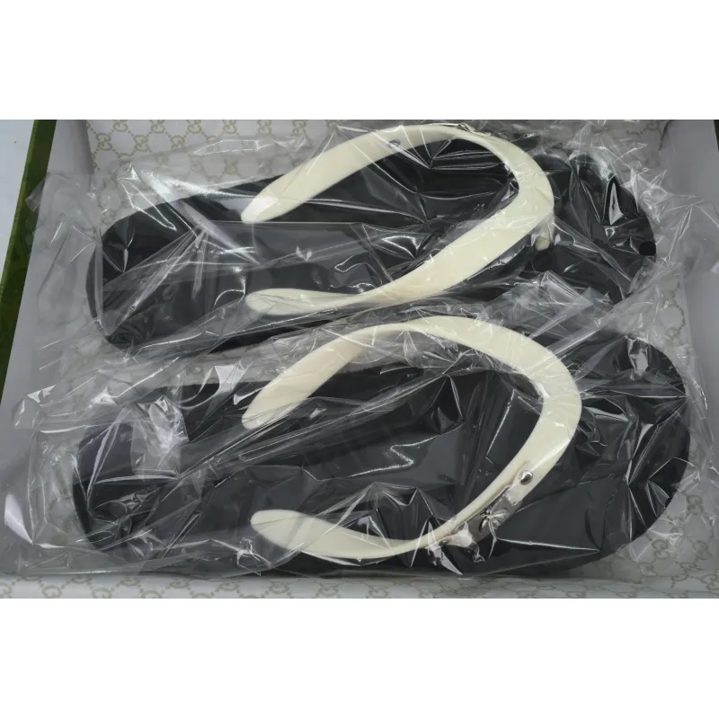 Gucci Slippers Striped Black And White