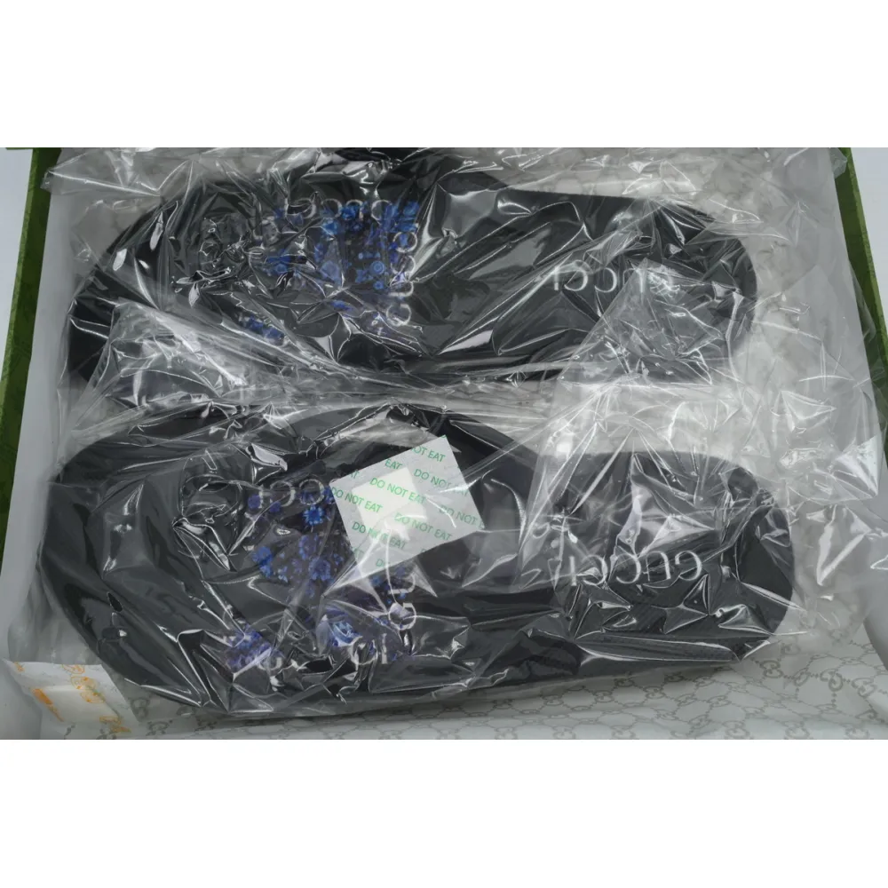 Gucci Slippers Striped Gucci All Black