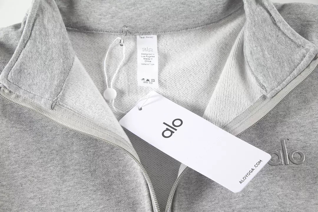 Alo Yoga Accolade 1/4 Zip Pullover Grey