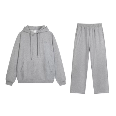 Alo Yoga Accolade Full Zip Grey Tracksuit 01