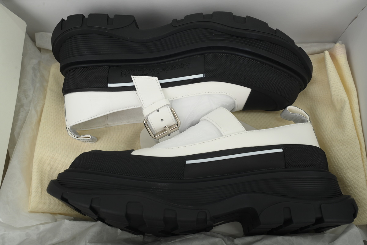 Alexander McQueen Women's Tread Slick Mary Jane In White