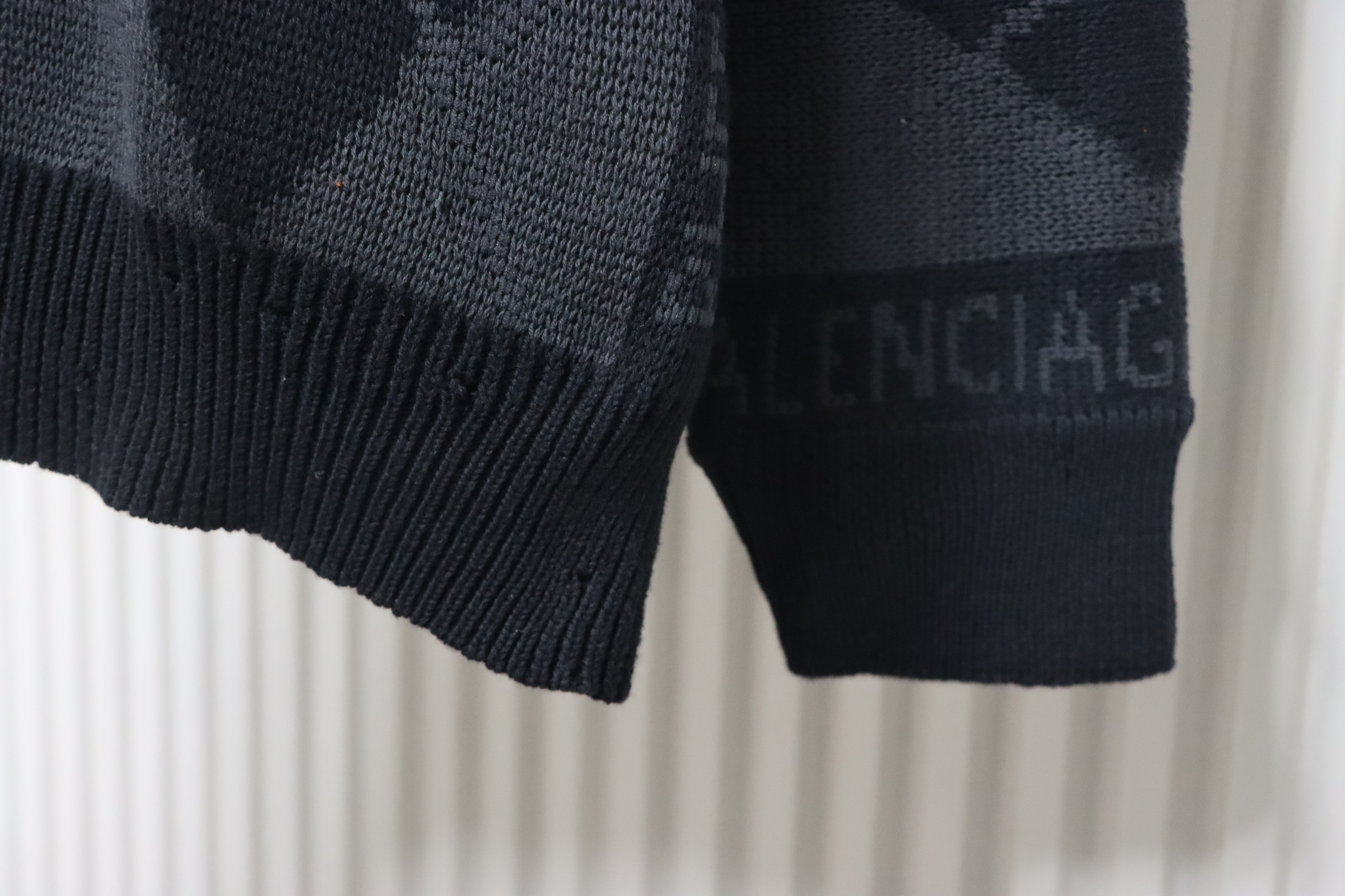 BALENCIAGA 25ss Geometric Crew Neck Knit Sweater