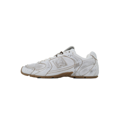 New Balance 530 SL Miu Miu White Gum' 5E165E 3F33 F0009 13 99F D005 01