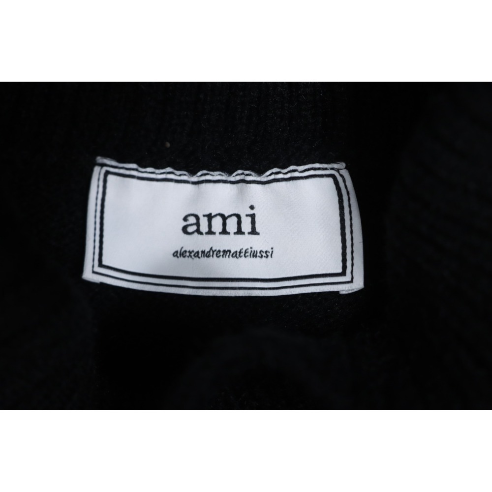 Ami 23Fw Heart Jacquard Turtleneck Sweater Black White