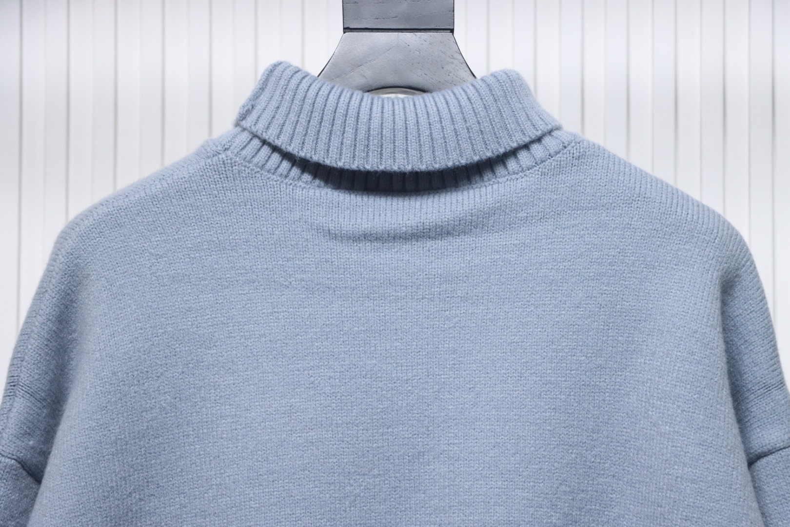 Ami 23Fw Heart Jacquard Turtleneck Sweater Grey