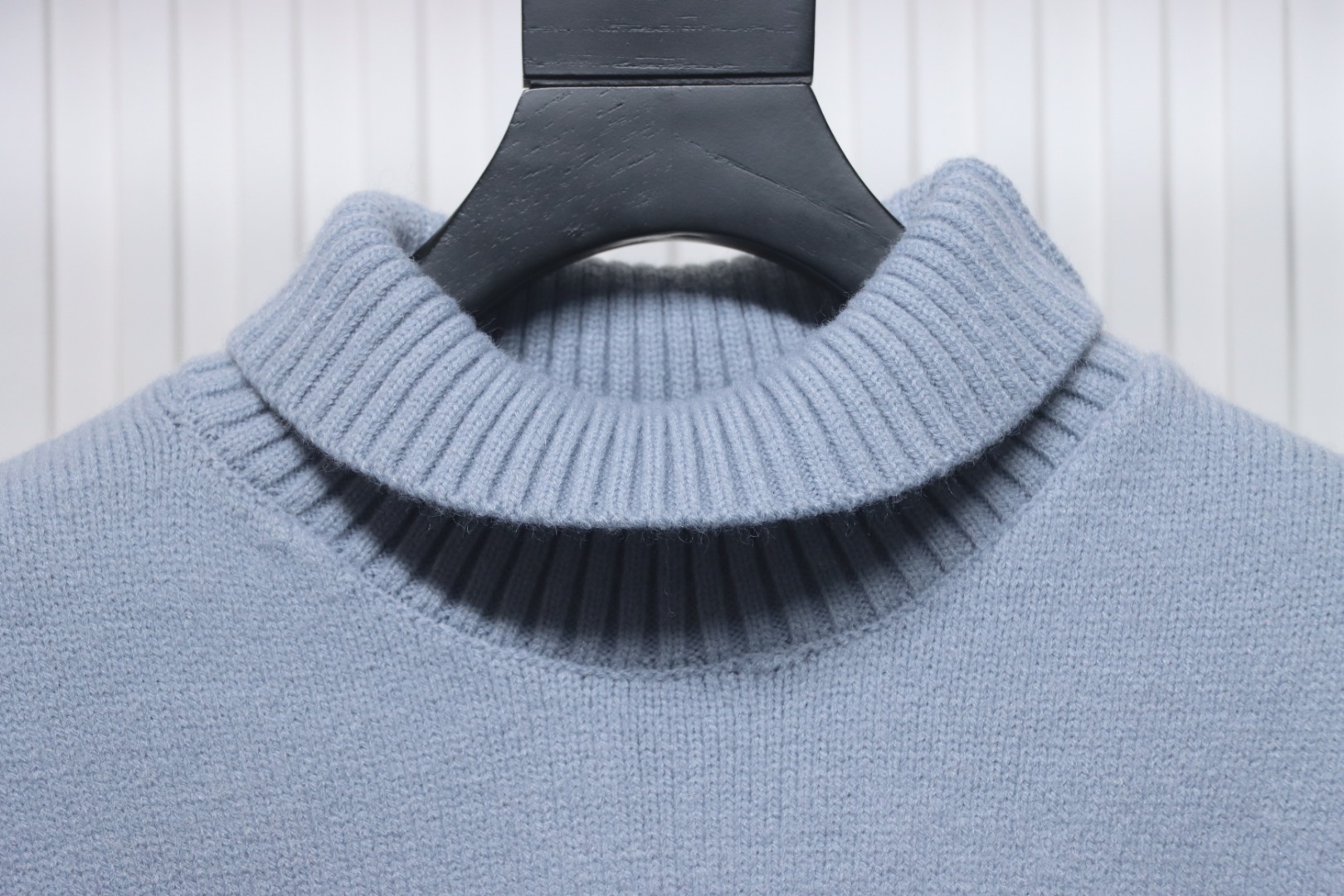 Ami 23Fw Heart Jacquard Turtleneck Sweater Grey