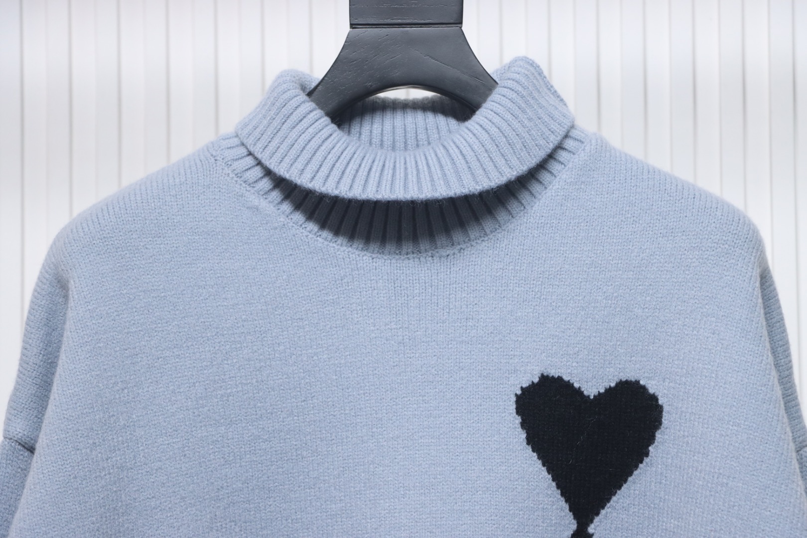 Ami 23Fw Heart Jacquard Turtleneck Sweater Grey
