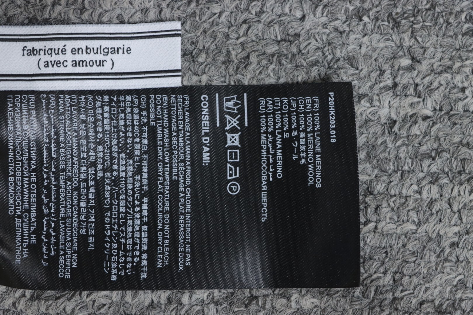 Ami 23Fw Heart Jacquard Turtleneck Sweater White Red