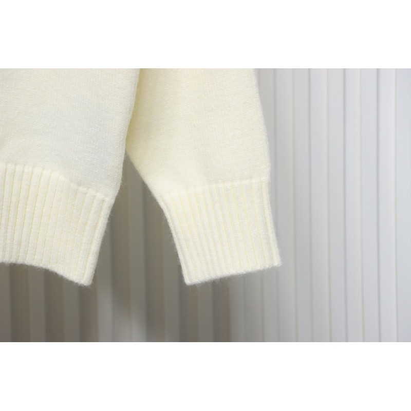 Ami 23Fw Heart Jacquard Turtleneck Sweater White