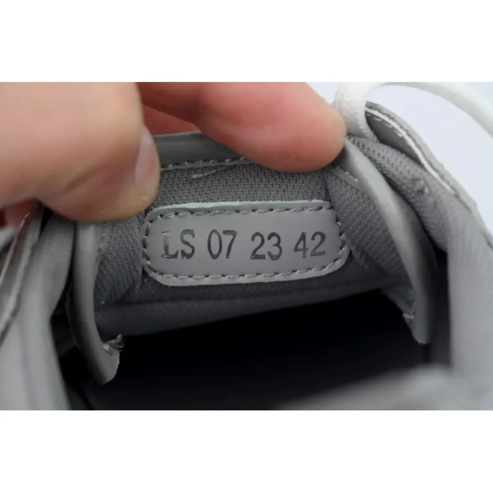 Dior B25 Runner Grey Smooth Calfskin Oblique Jacquard 3SN299ZIR- H165