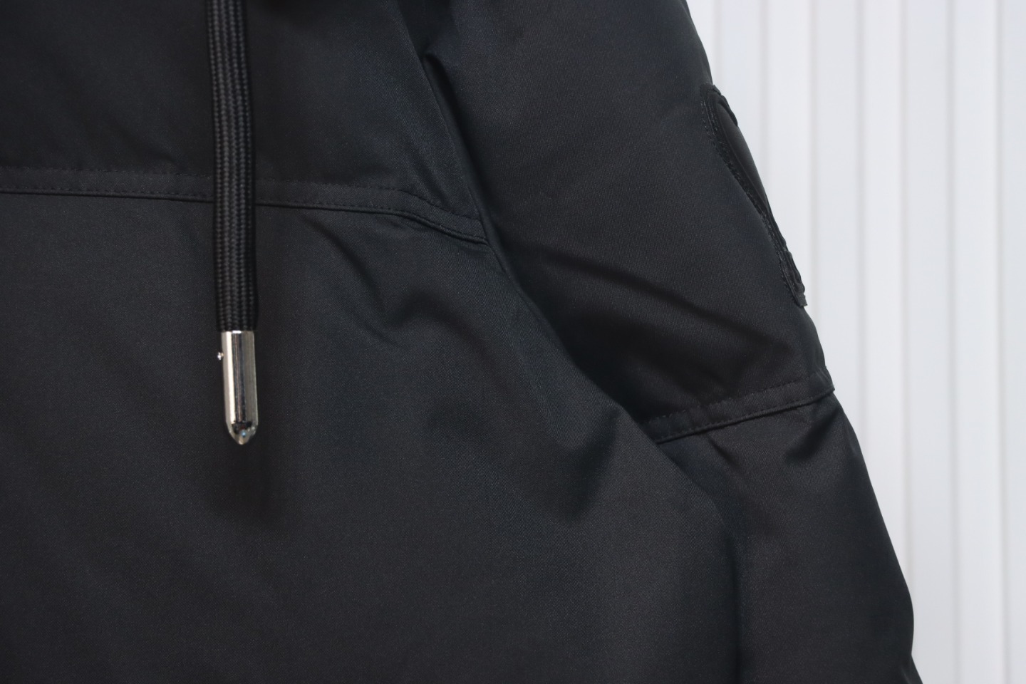 AMI 23FW Heart-Shaped Cropped Down Jacket - Correct Version Black