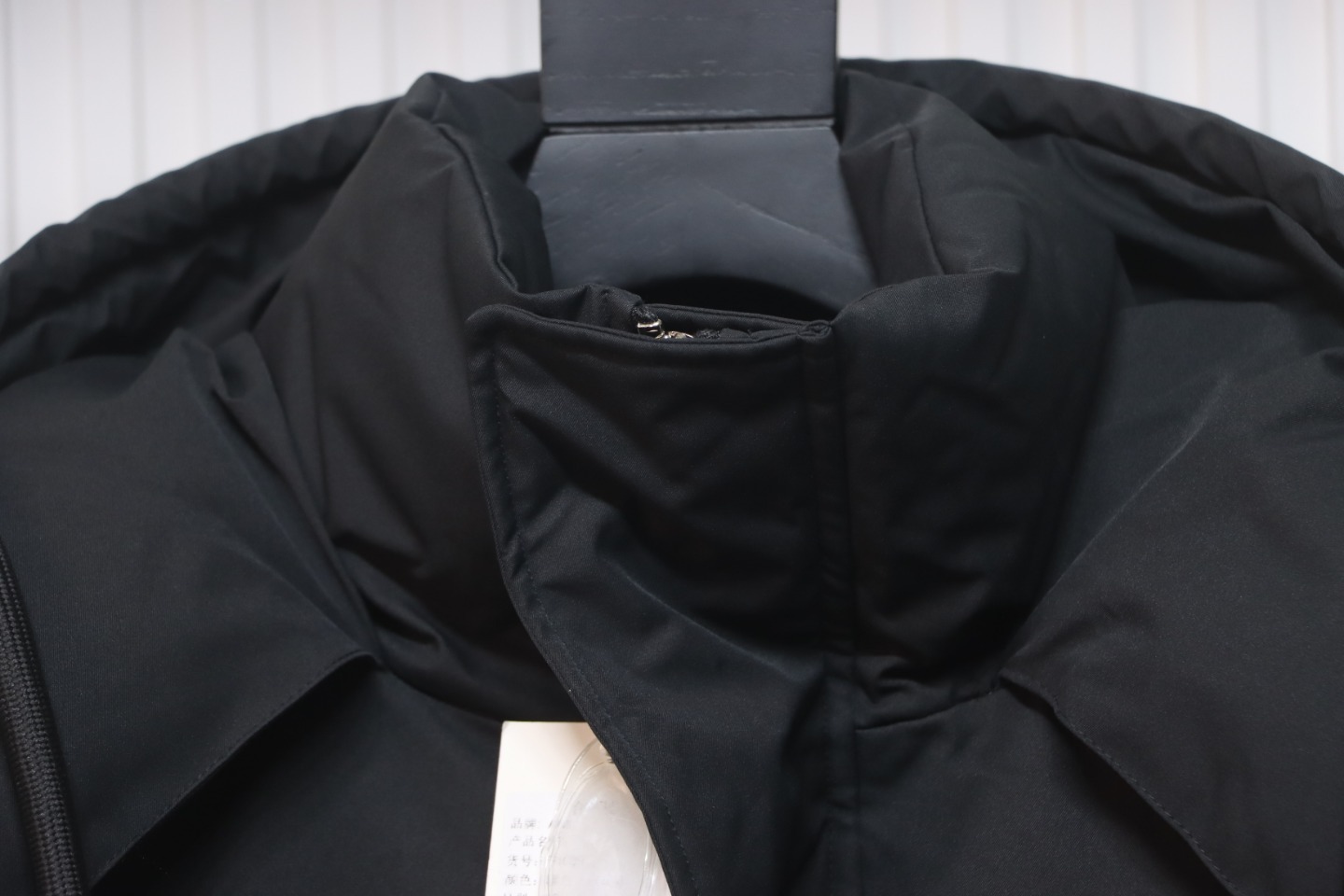 AMI 23FW Heart-Shaped Cropped Down Jacket - Correct Version Black